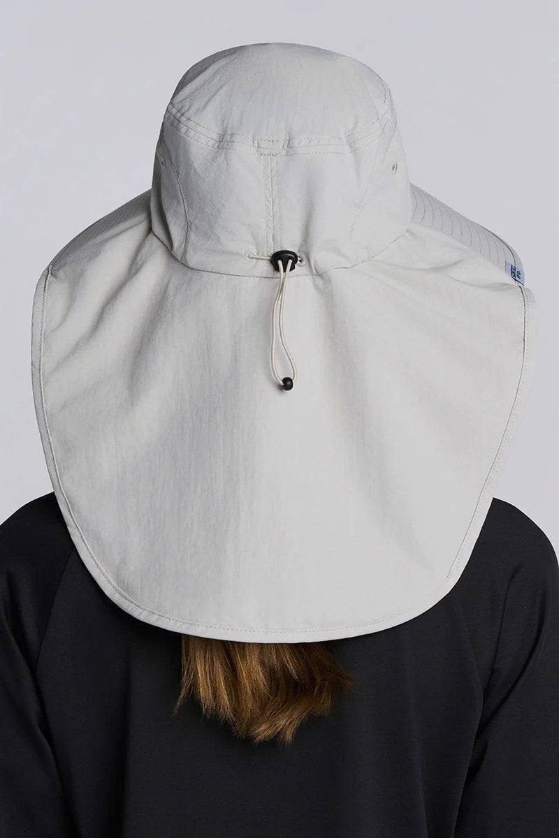 Sombrero Suntect SafeShade de Coolibar, vista posterior con velo